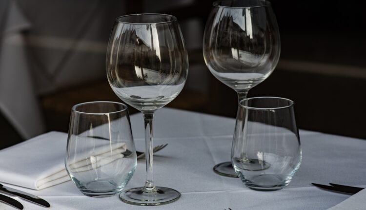 مشروع صناعة الاواني الزجاجية