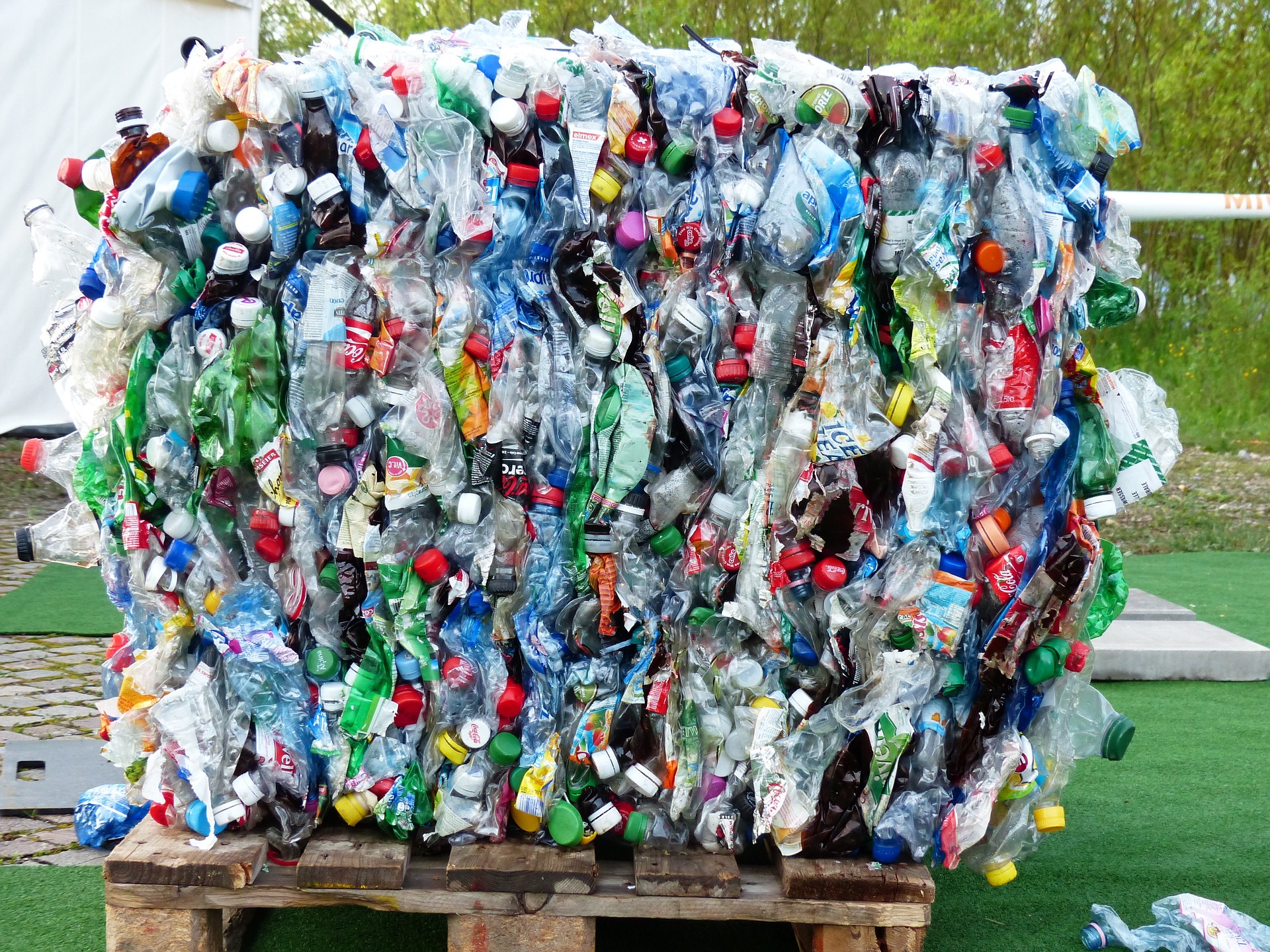 مشروع تدوير النفايات البلاستيكية
